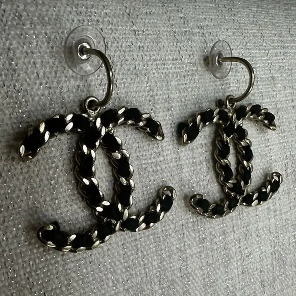 Chanel Vintage Black Gold Chain Dangle Jumbo Earrings Rare Limited Edition - Picture 12 of 14
